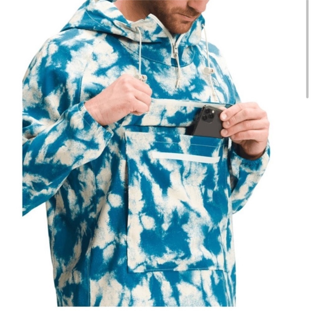 The North Face Men's Cloud Printed Class V
Fanorak Winter Windbreaker Hoodie